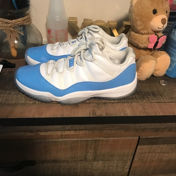 Air Jordan Retro 11 Low UNC - Picture 2 of 6